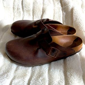 Birkenstock Boston clogs. Oiled leather. Great condition. Slight wear soles.